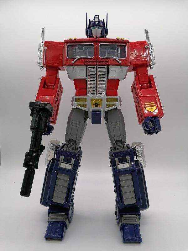 modellino-Optimus-Prime-Transformers-fronte