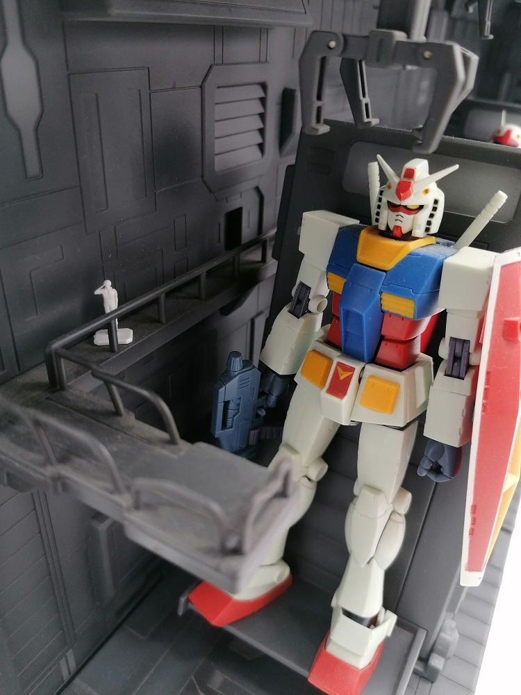 White Base Gundam Catapult Deck 1/144