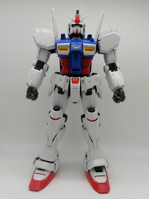 Gundam GP-01 Perfect Grade, 30 cm altezza: