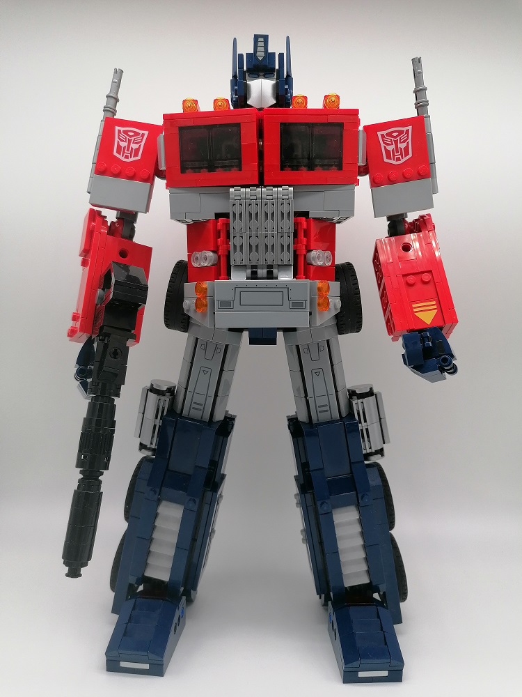Modellino-Optimus-Prime-LEGO-35-cm-altezza-fronte